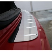Накладка на задний бампер Nissan Tiida 4D/5D (2007-)