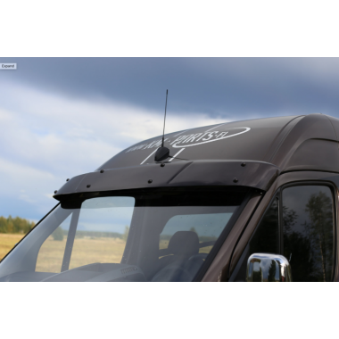 Дефлектор (козырек) лобового стекла Mercedes Sprinter W907 (2018-) бренд – Omtec (Omsaline) главное фото