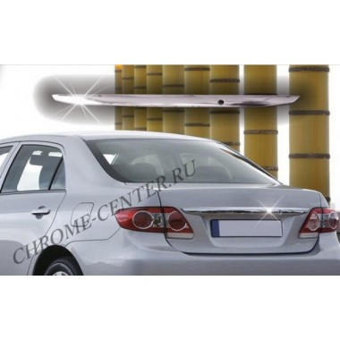 Накладка над номером на крышку багажника (нерж.сталь) Toyota Corolla (2010-) бренд – Omtec (Omsaline) главное фото