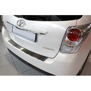 Накладка на задний бампер Toyota Verso (2013-) бренд – Avisa главное фото