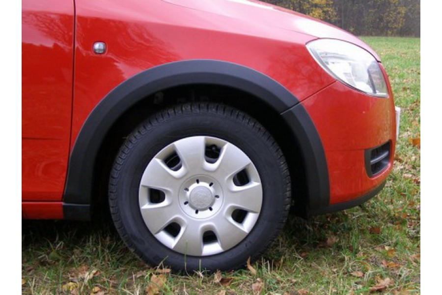 Fabia combi mk2. Арки шкода фабия. Расширители арок фабия 2. Арка шкода фабия 2. Расширитель арок skoda fabia.
